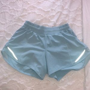 Lululemon Hotty Hot Shorts 4”- Size 4